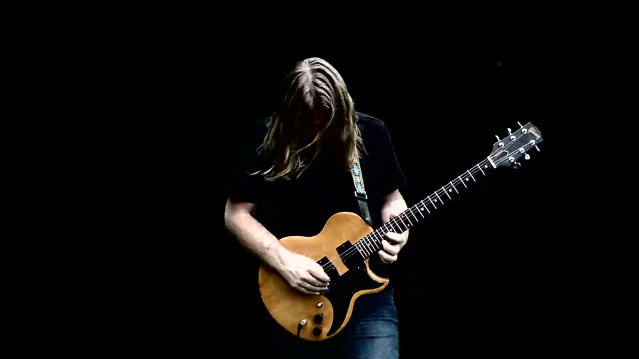 Mike Oldfield - Exposed - Tubular Bells Part Two Guitar Solo (cover)