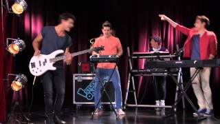 Violetta: Los chicos cantan ¨Ven con nosotros¨ (Ep 77 Temp 2)