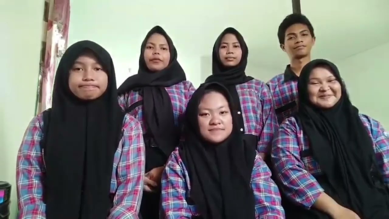 musicalisasi puisi yang berjudul  