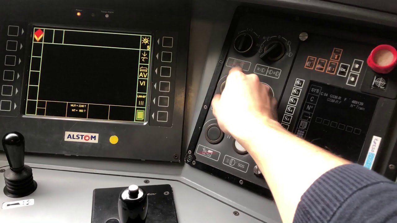 Comment conduire un train : repartir au signal voie libre + sectionnement 1000 m après