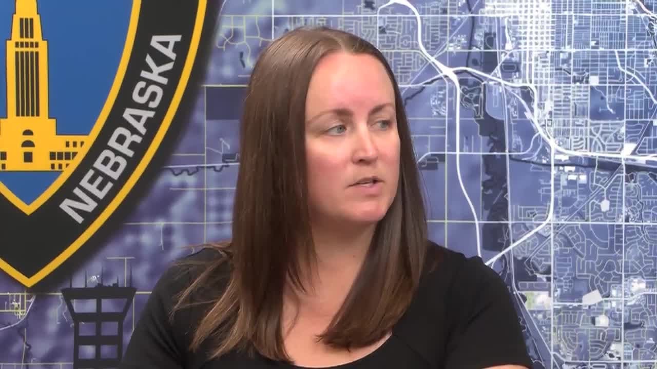 Man arrested after threatening group with gun in downtown Lincoln ...