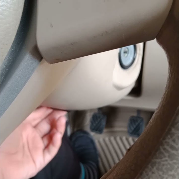 stir Suzuki Ertiga GX tahun 2012 milik orang tua saya sudah bisa naik turun (tilt steering.)😃