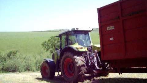 JCB 414 TOWING LITTLE MIKE