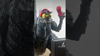 Cousin Ultima’s anger problems #godzilla #stopmotion #hiyatoys #hiyatoys #cocobred