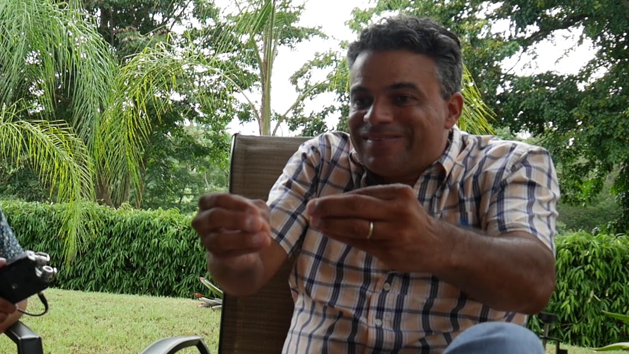 Enrique Sesentón cuenta su experiencia como Castador De Gallos de pelea FULLTIME por más de 25 años