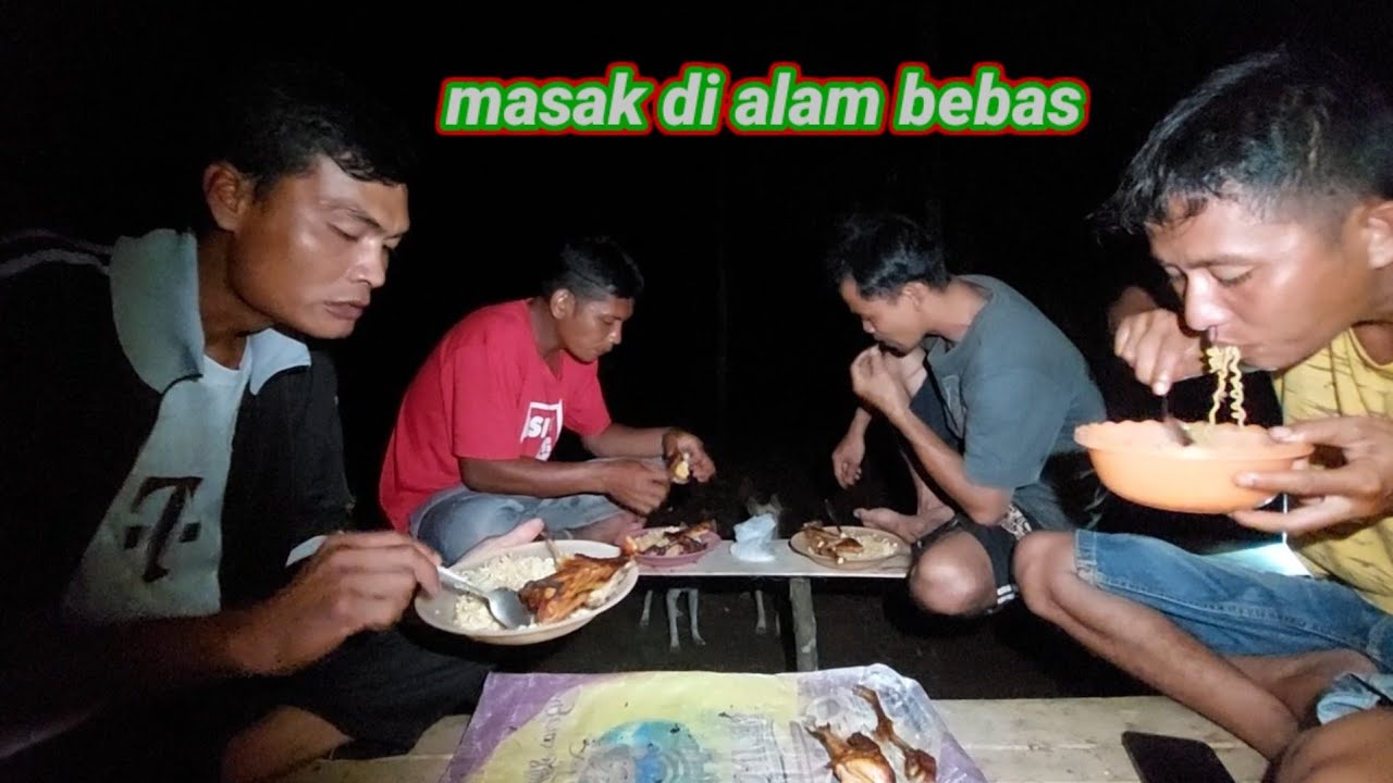 MASAK MI AYAM BAKAR DI KEBUN DURIAN DN PANEN BUAH DURIAN MATENG..