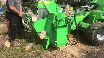Avant 745 Wheeled Loader & Firewood processing machine - log saw