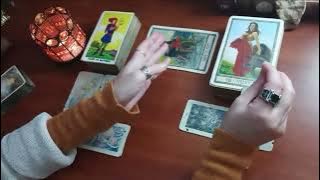 FECIOARA-ETALARE PENTRU FECIOARELE CARE ASTEAPTA CA CELALALT SA SE HOTARASCA