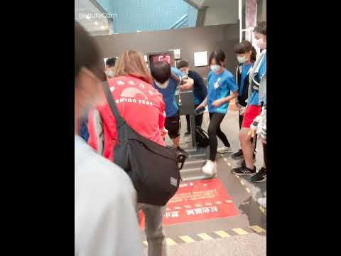 六年仁班的朋友們，你們畢業旅行玩的開心嗎？？？（開心不開心都要在底下留言哦）