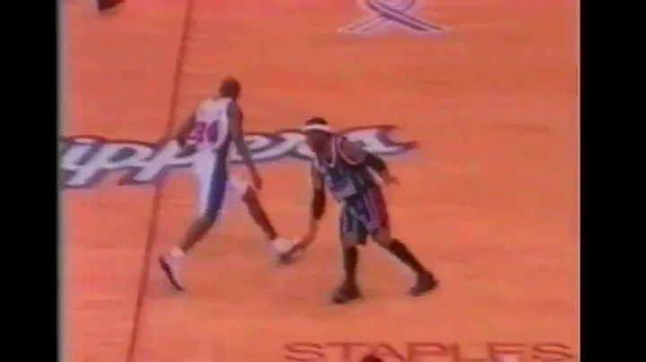 Doug Overton fakes Moochie Norris, 2002.