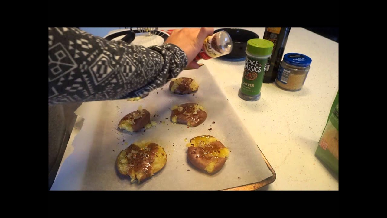 Easy Smashed Potatoes - Oven Baked & Crispy! - YouTube