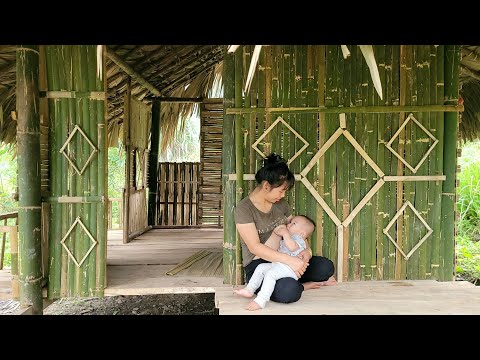 Single mother and her children completed the construction of a bamboo house