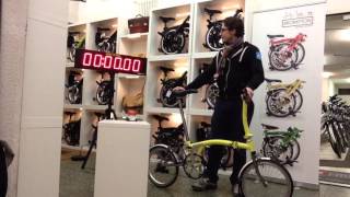 New World Record for Brompton folding (5.19 seconds)