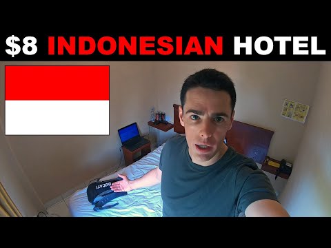 Do I Regret Booking an $8 HOTEL in MEDAN, INDONESIA? 🇮🇩