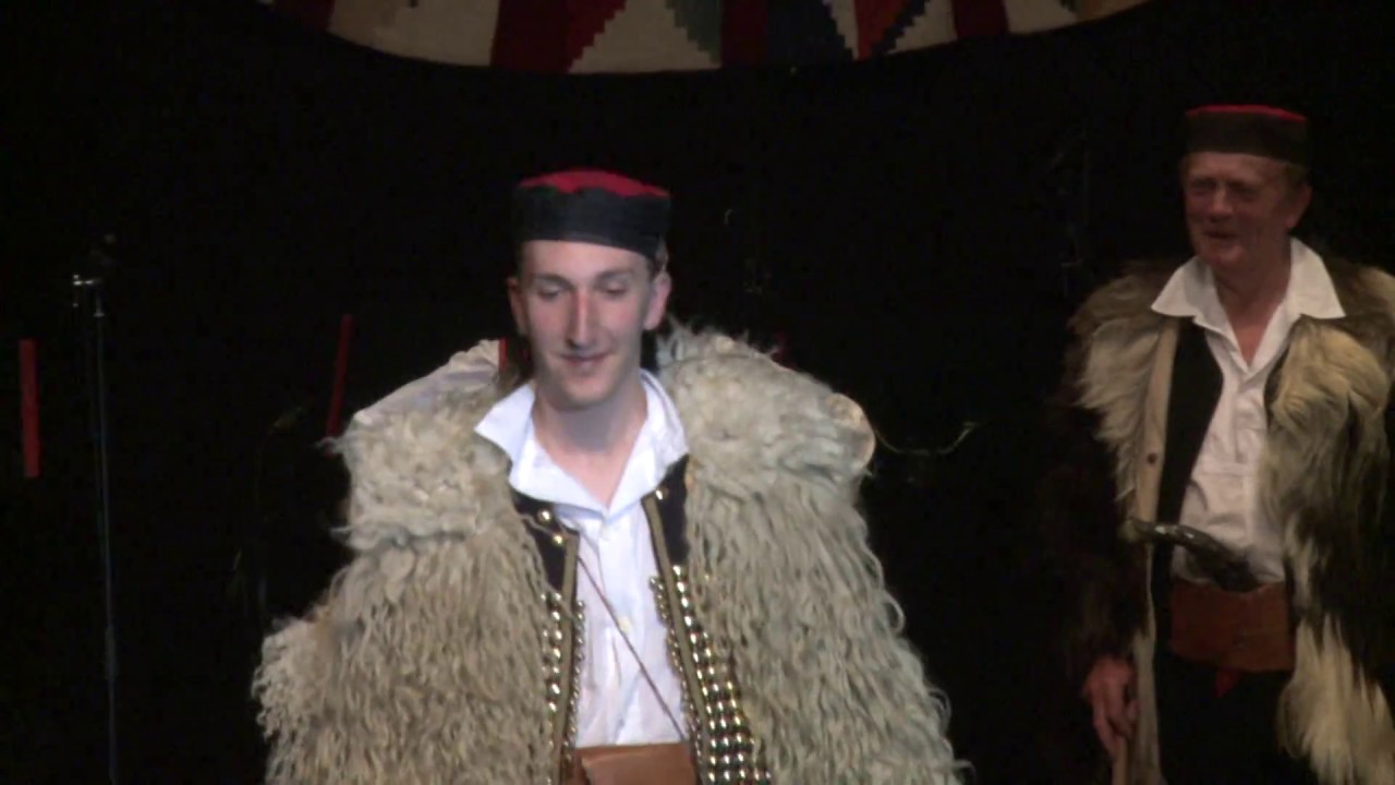 BISERNA GRANA - Predstavljanje ličke nošnje (Futog 2016) KUD Marko Oreškovic Bački Gračac