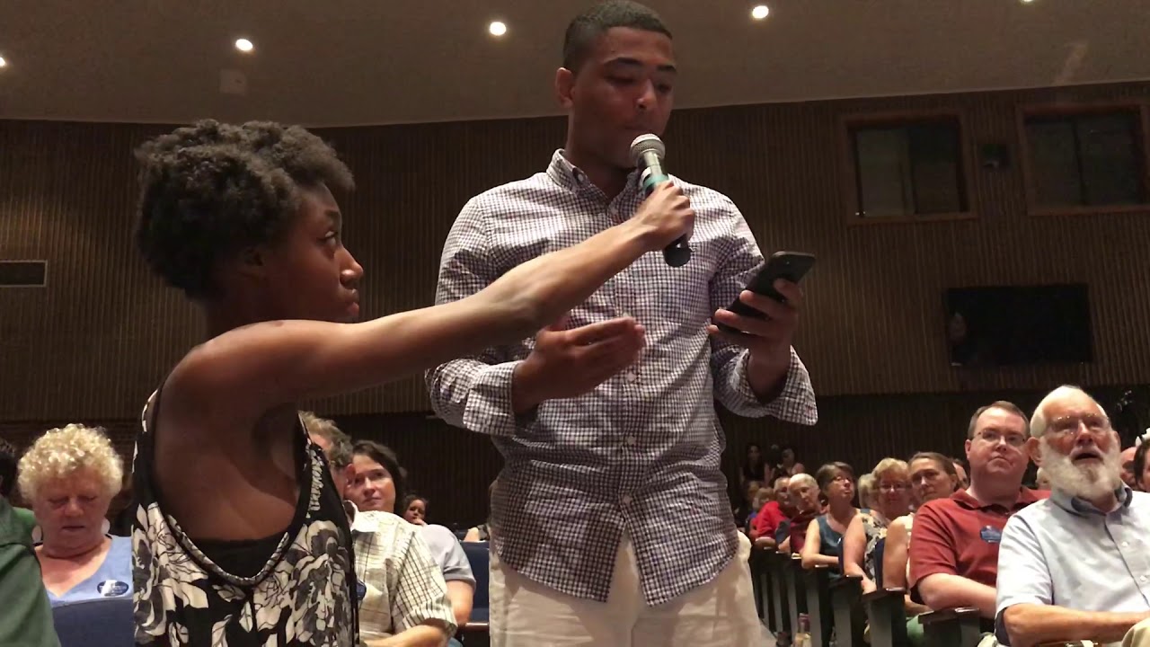Senator Warren Town Hall In Fitchburg Telegram Video Senator Warren Town Hall In Fitchburg Telegram Video