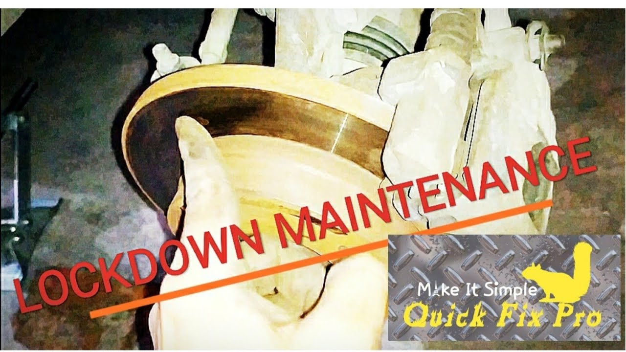 Car Front Disc Brakes Working and general cleaning Renault Kwid