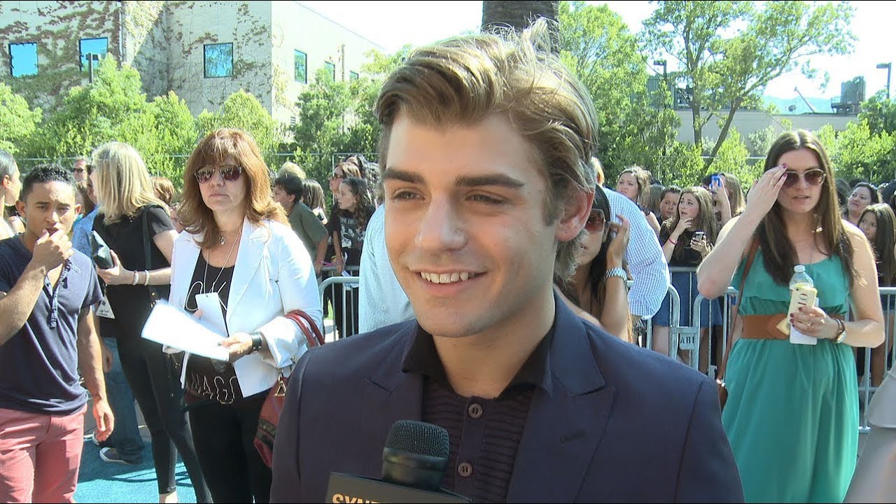 filme und serien von garrett clayton