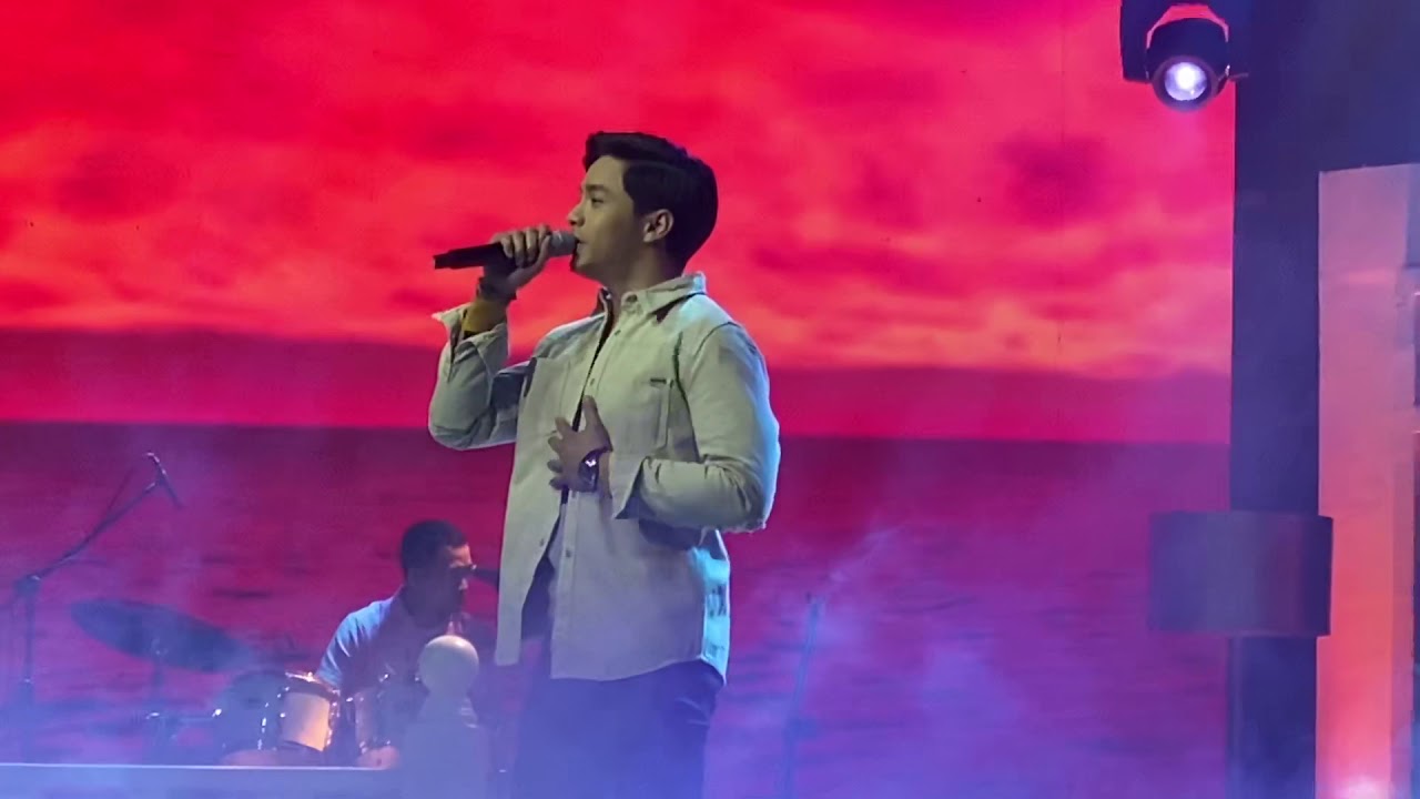 CoLove Live Concert 2020 - Alden Richards Mash up