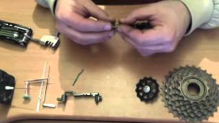 Handmade Pendulum Wall Clock From Recycled Bicycle Parts + http://youtu.be/7th4Zn7eZUE How to create Derailleur rear Clock 