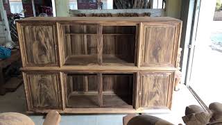 Hai chiếc tủ chè chất liệu gỗ gụ ta quảng bình hàng cao cấp ai có nhu cầu lh 0983294961