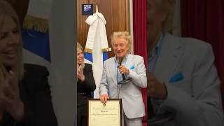 Download Lagu Rod Stewart - Huésped de Honor MP3 Download Lagu Rod Stewart - Huésped de Honor MP3