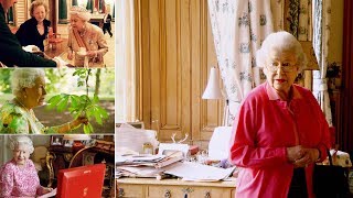 A minutebyminute glimpse into the Queen's daily routine  One's jolly busy day