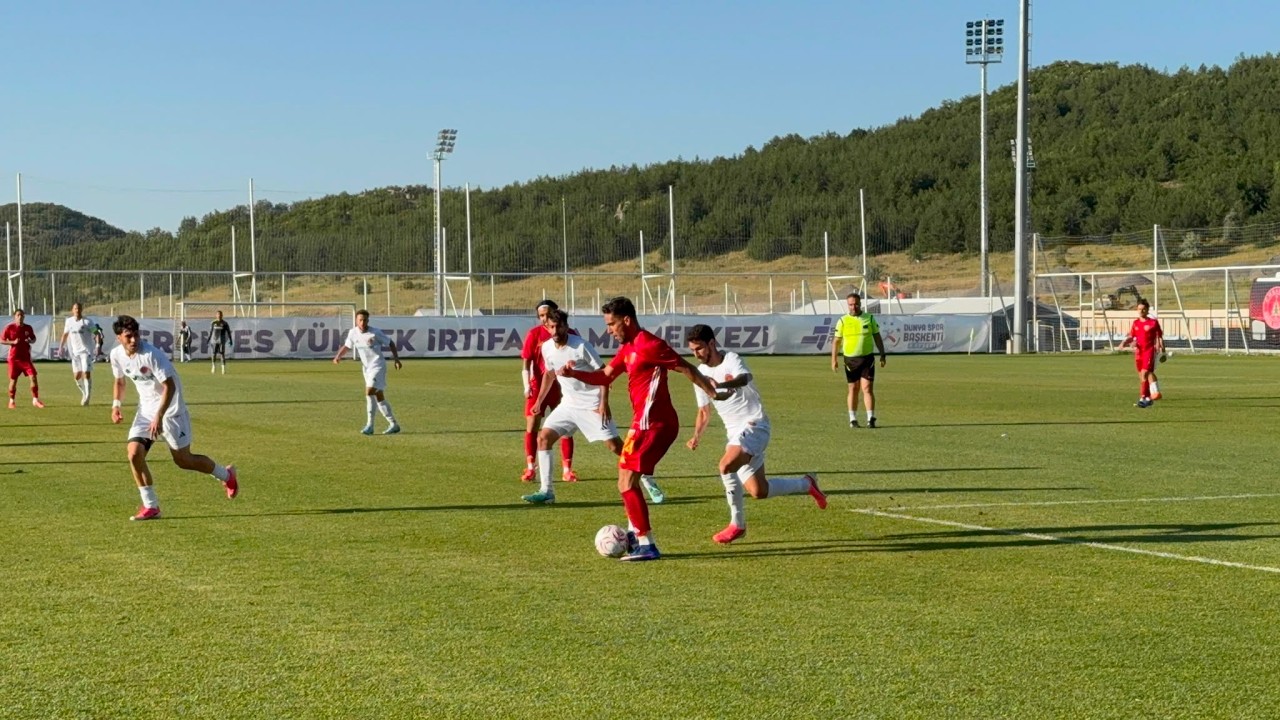 Kayserispor Hazırlık Maçında Ümraniyespor’u 2-1 Yendi