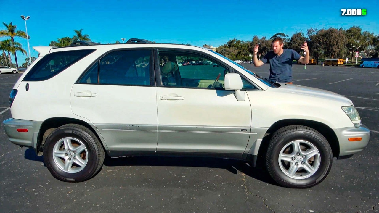 Por esto el Lexus RX300 original lo cambió todo en la historia de SUV