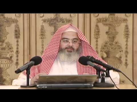 وضع يد الميت اليمنى على اليسرى عند التكفين المنجد