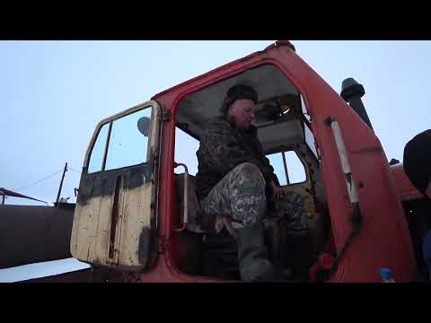 Видео: #7/4  Трактор т-4 и снежный плен, ремонт маза наварка цапф (10 марта)