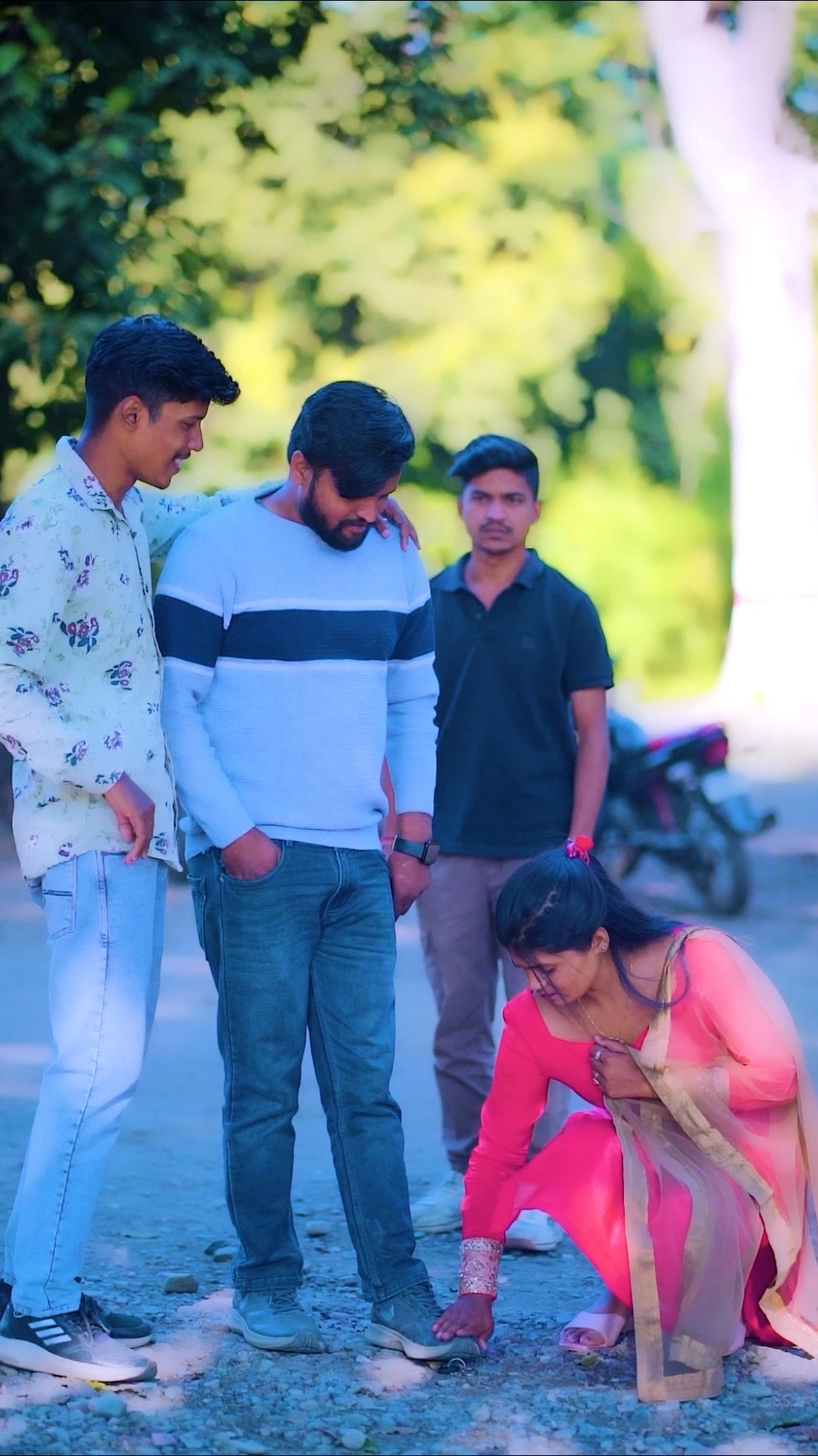 Palko pe apni hamne tumhe bithaya