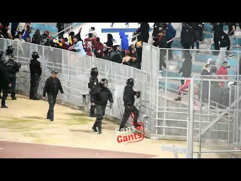 شاهد حصريا أحداث العنف التي اندلعت بين جماهير الترجي وقوات الأمن في كلاسيكو تونس أمام النجم الساحلي