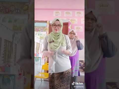 Hijab cikgu sekolah