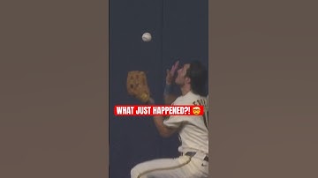 Brewers just pulled off one of the WILDEST double plays of all time. WOW 😱