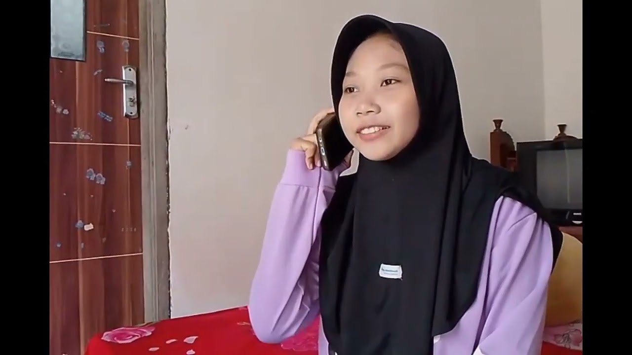 Tugas fidio negosiasi bahasa Indonesia membeli hp @CettaMazo 