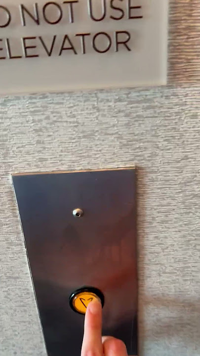 Marriott World Center elevator buttons