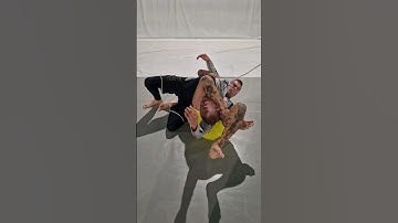 Turtle Triangle. #bjj #bjjvideos #grappling