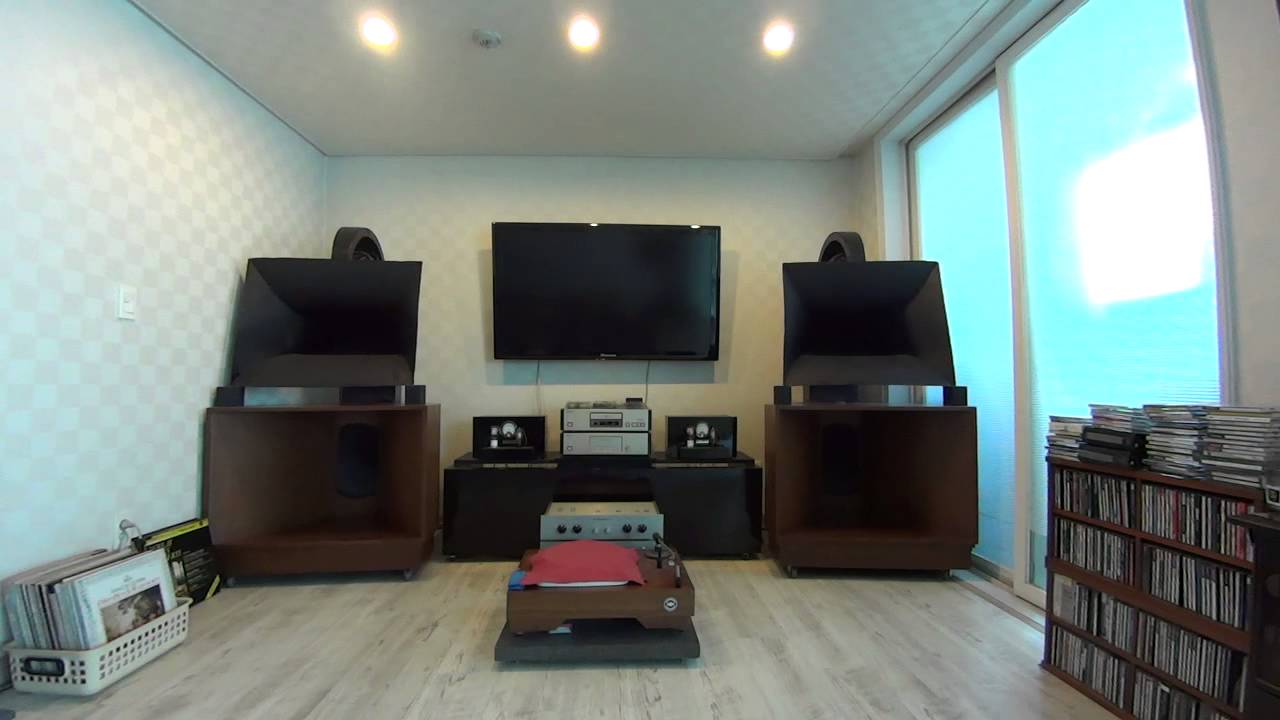 REAL 3D SOUND -  " AVE MARIA  PIANO SOLO "- LAZAR BERMAN