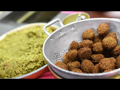 Get the recipe: https://tasty.co/compilation/falafel-2-ways-classic-and-baked Reserve the One Top: h. 