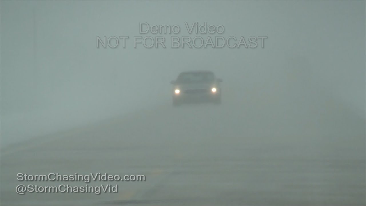 Near Blizzard Conditions with Heavy Snow in Northern Iowa - 12/28/2015