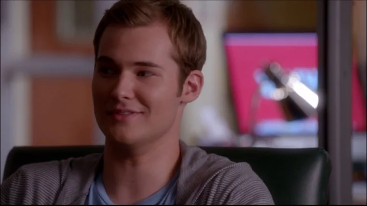 Glee - Sue, Roz, Tina and Quinn ask Darrell about ...