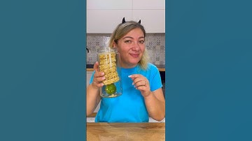 How to get the lime out of the glass without touching the instant noodles.