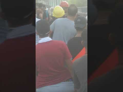 من قلب الحدث يذبون علينه مسيل دموع هه وسموك هه