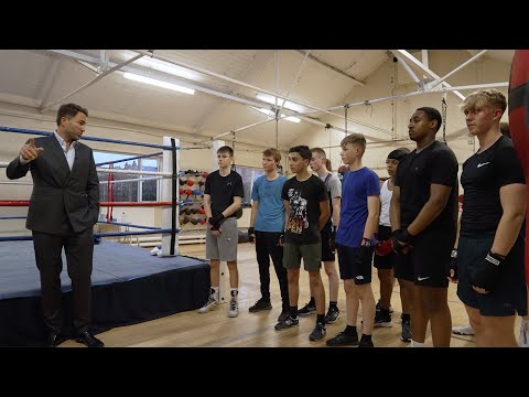 Eddie hearn visits phoenix abc in nottingham to keep tabs on young boxers