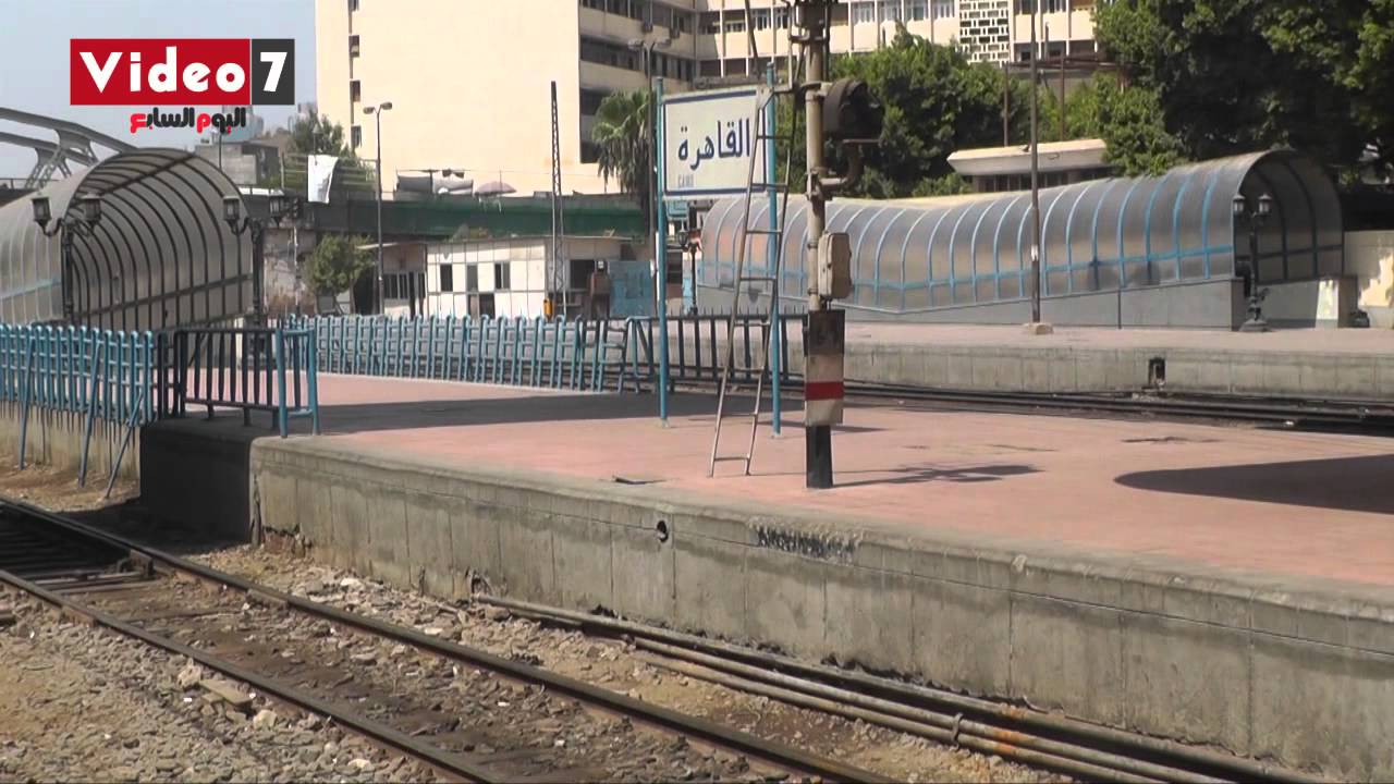 بالفيديو.. محطة مصر بدون قطارات.. وشبابيك التذاكر فارغة