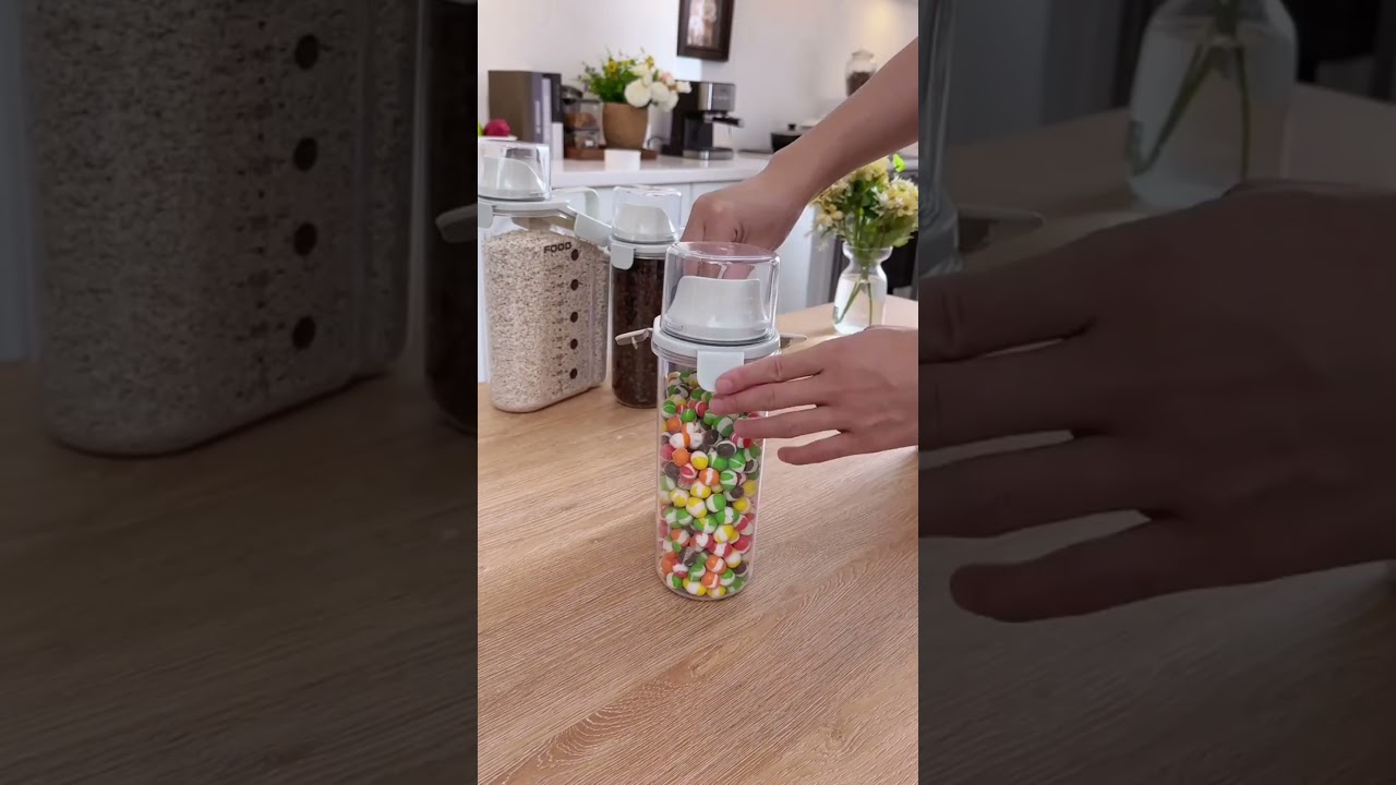 Eliminate Pantry Clutter with Remexu’s 2.8-Liter Airtight Container! 🌟