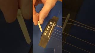 Cómo cambiar las cuerdas de una acústica/electroacústica #acousticguitar  #consejosguitarra