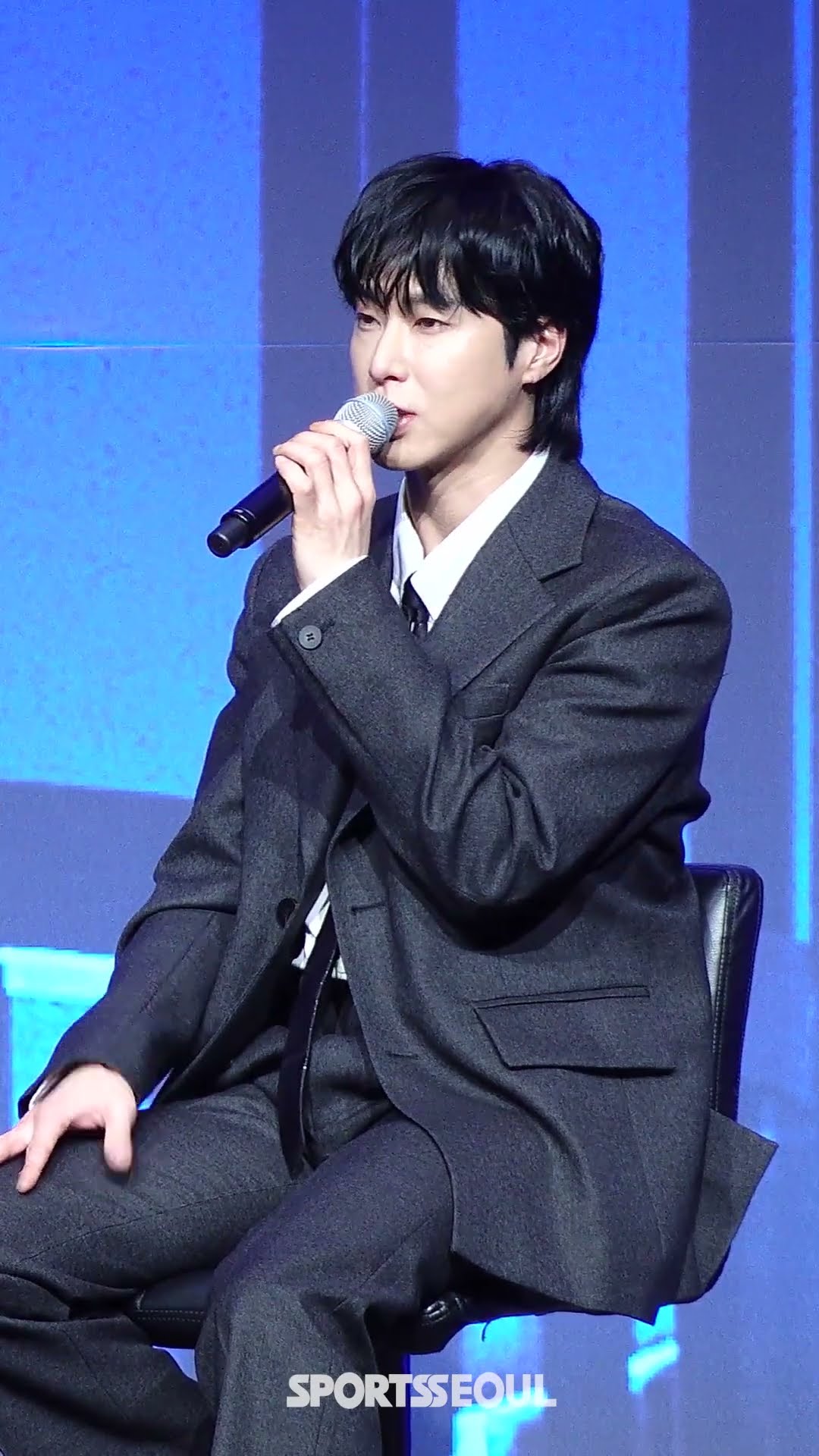 "동방신기(TVXQ!)는 와인 같은 그룹…맛과 멋 깊어질 것"