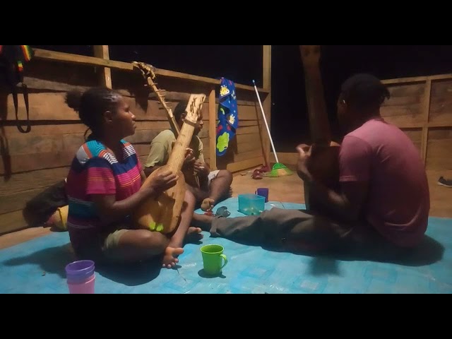 Lagu wisisi tradisional papua class=